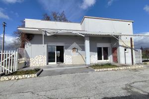 NEGOZIO A FOLIGNO