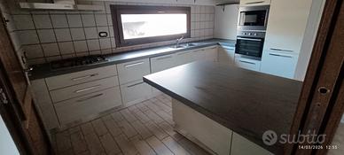 Cucina angolo+ isola