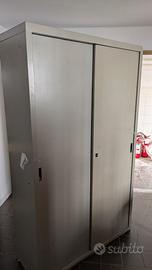 mobili da ufficio in ferro per archivio