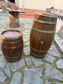 Coppia di botti in legno