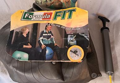 palla ginnastica grigia 