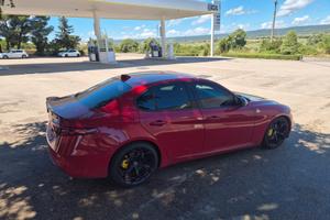 Alfa Romeo Giulia 2.2 Turbodiesel 160 CV AT8 super