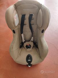 Seggiolino Bebè Comfort Iseos Neos Plus