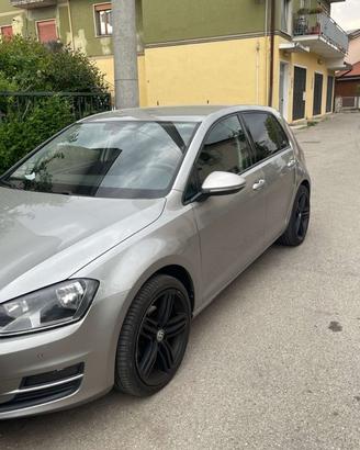 Volswagen Golf VII 2013 5.p 1.6 tdi Comfortline