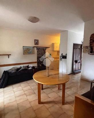 2 LOCALI A VENEGONO SUPERIORE