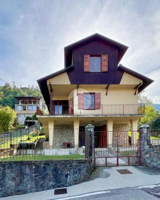VILLA SINGOLA A TRAVES
