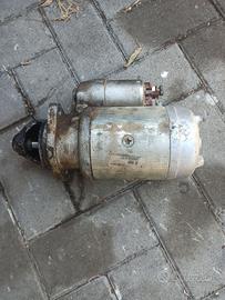 Motorino d'avviamento per trattore o altro