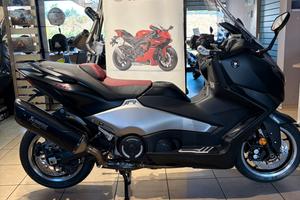 YAMAHA TMAX 25th leggi annincio