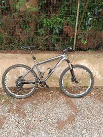 MTB front KONA completamente rinnovata