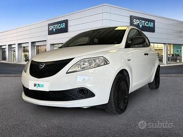 Lancia Ypsilon 1.2 69cv Elefantino Blue