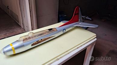 Aeromodello rc simil B-17 elettrico