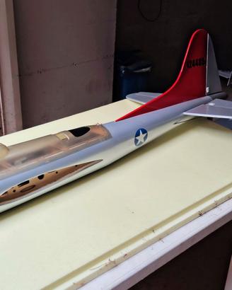 Aeromodello rc simil B-17 elettrico