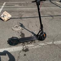 Monopattino navee pro