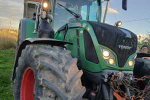 Trattore Fendt 720