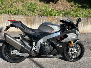 Aprilia rsv4 2023