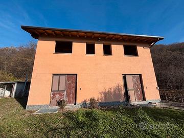 Casa singola in collina