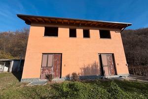 Casa singola in collina