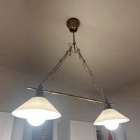 Lampadario a due luci con catena