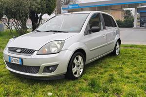 Ford fiesta benzina euro 4 ok neopatentati