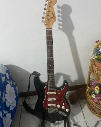 fender squier anno 2004 leggere descrizione