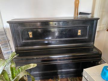 Pianoforte verticale o a muro