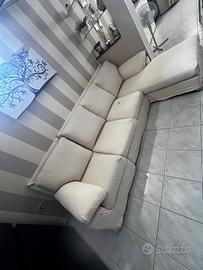 Divano con penisola + pouf