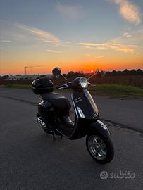 vespa 50 primavera nera lucida