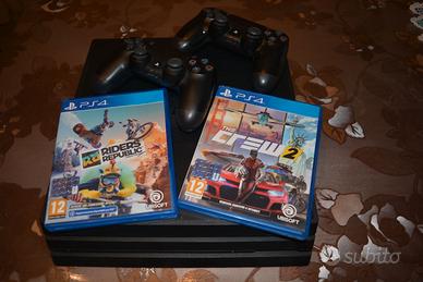 PlayStation 4 Pro 1TB + 2 Controller + 2 giochi