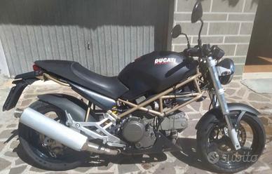 ducati Monster 600 city dark 