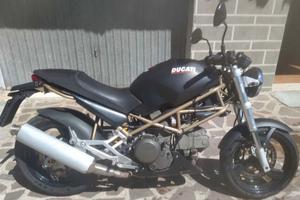 ducati Monster 600 city dark 