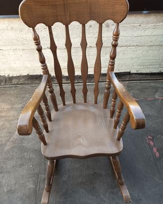 Sedia dondolo vintage