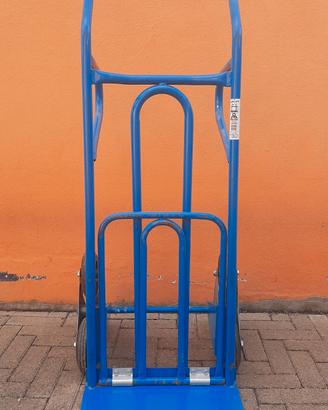 CARRELLO PORTAPACCHI A 3 RUOTE SALISCALE