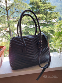 Borsa neraFIORELLA RUBINO