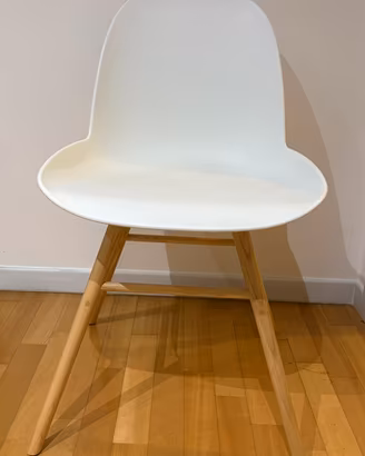 Sedia di design stile scandinavo - bianco e legno