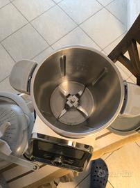 robot da cucina. karlstein