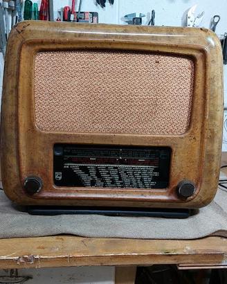 Radio a valvole Philips anni '40
