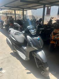Piaggio Beverly 400 Deep Black 2024