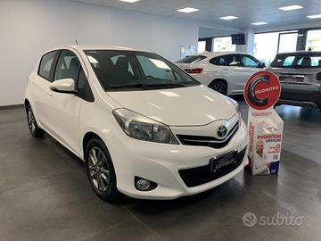 TOYOTA Yaris 1.0 Benzina Lounge 5 Porte