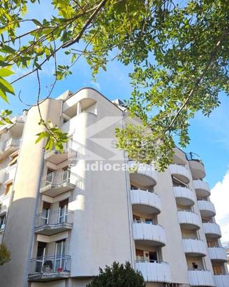 ZONA VIA SAN G. BOSCO: AMPIO BILOCALE CON TERRAZZO