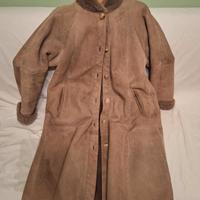 Cappotto lungo in pelle di montone marca Marester
