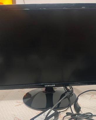 Monitor e DVR per videosorveglianza 