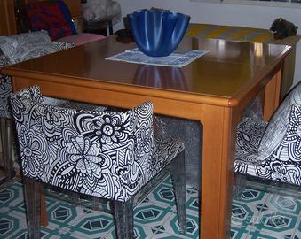 Tavolo estendibile anni 80(no Cassina, no Maxalto)