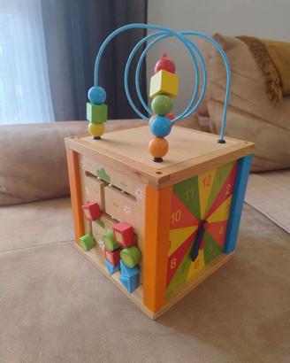 Gioco cubo educativo in legno