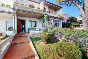 Numana -Villetta a schiera vista MARE