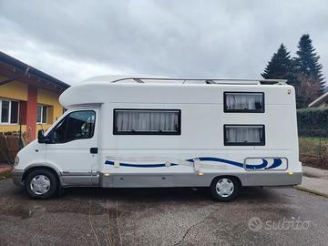 Camper MONOSCOCCA semintegrale/mansardato van