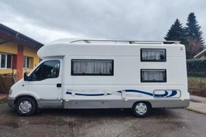 Camper MONOSCOCCA semintegrale/mansardato van