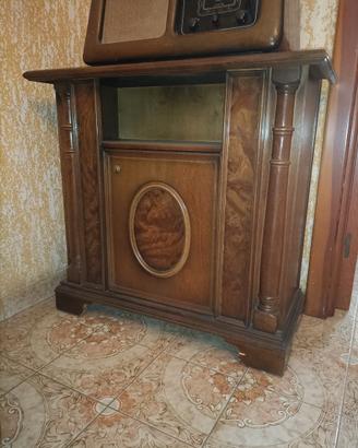 Credenza arte povera