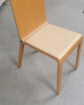 Sedia in legno e seduta in pelle