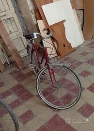 Bicicletta Legnano rossa vintage