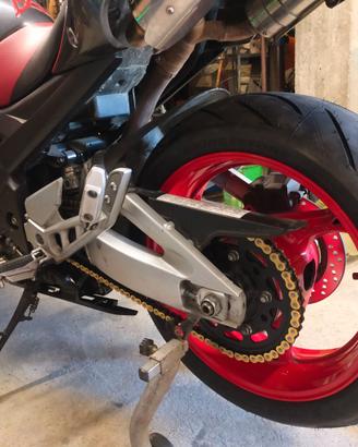 Suzuki gsr 600